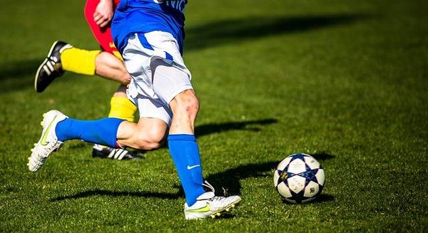 Comment optimiser ses performances et sa technique au football en France ?