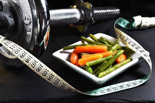 Comment se nourrir et se complémenter pour la musculation et le combat ?